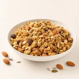 Knuspermüeslimischung mit Nüssen and Samen, gezuckert