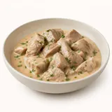 Ragoût de veau avec sauce, préparé